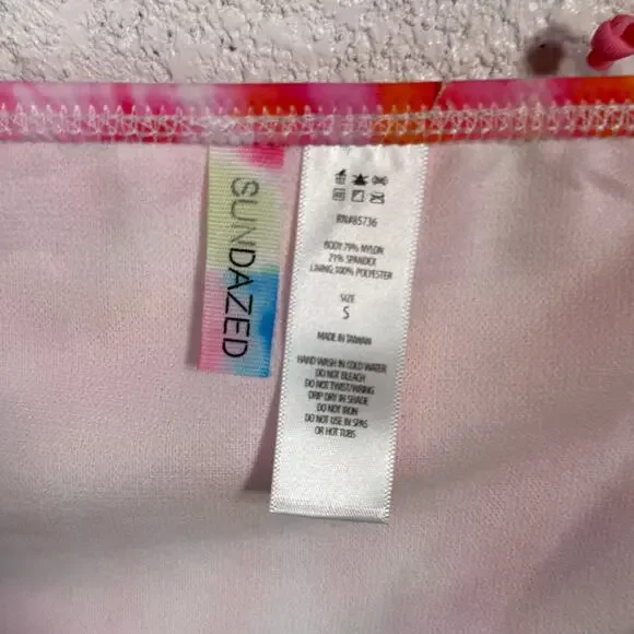 SUNDAZED Harper Tie-Dyed Bikini Top & Strappy Bottoms, CORAL 32DD/S - Picture 14 of 15